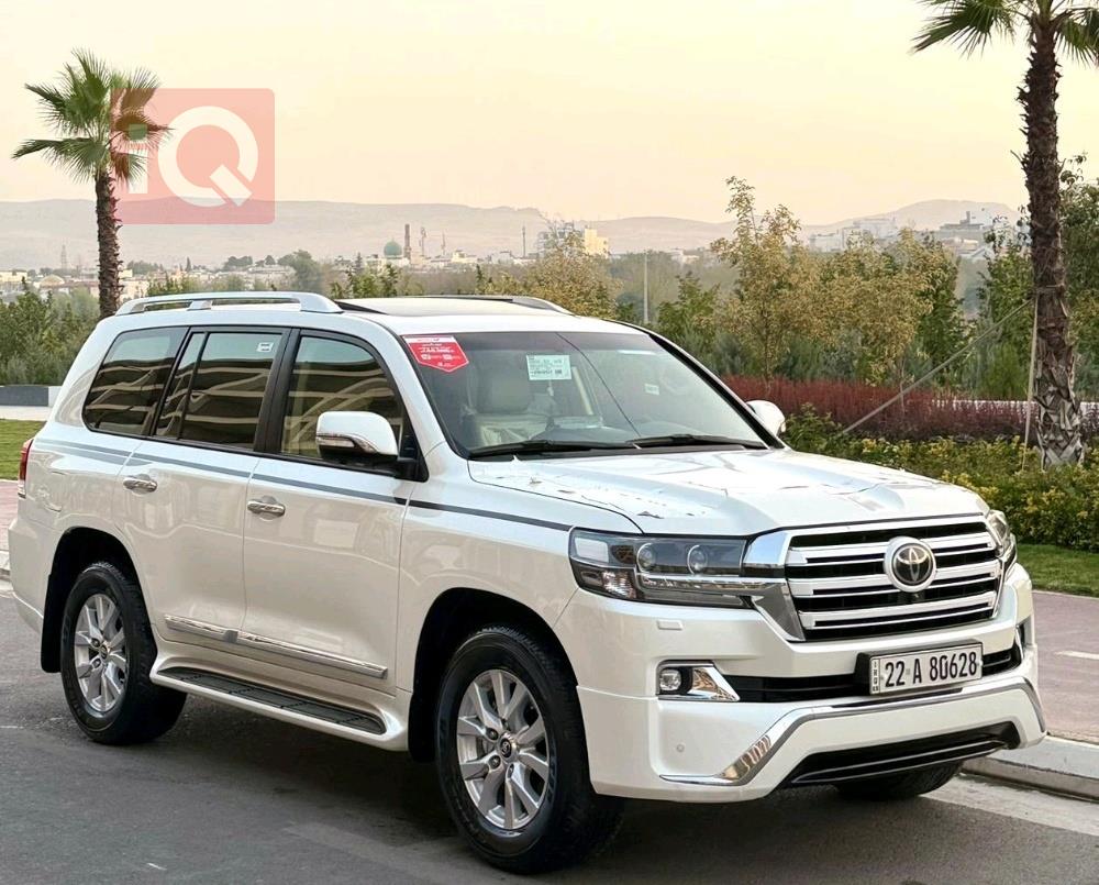 تويوتا لاندكروزر